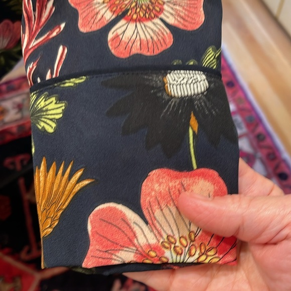 H&M Long sleeve floral blouse - Picture 3 of 8